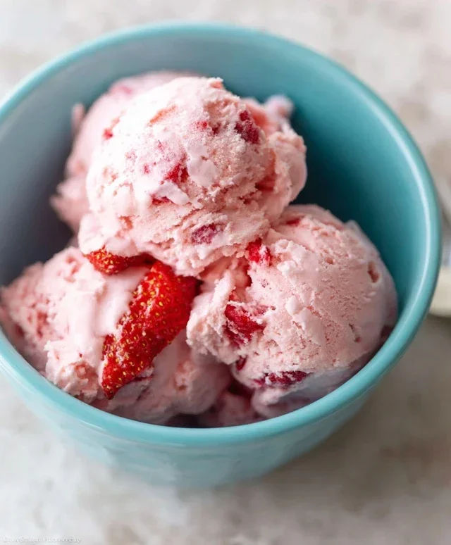 Homemade Strawberry Ice Cream